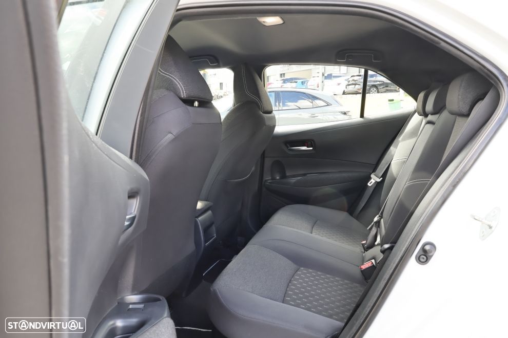 Toyota Corolla 1.8 Hybrid Comfort - 18