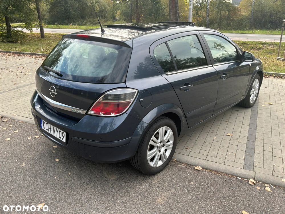 Opel Astra 2009 photo 5