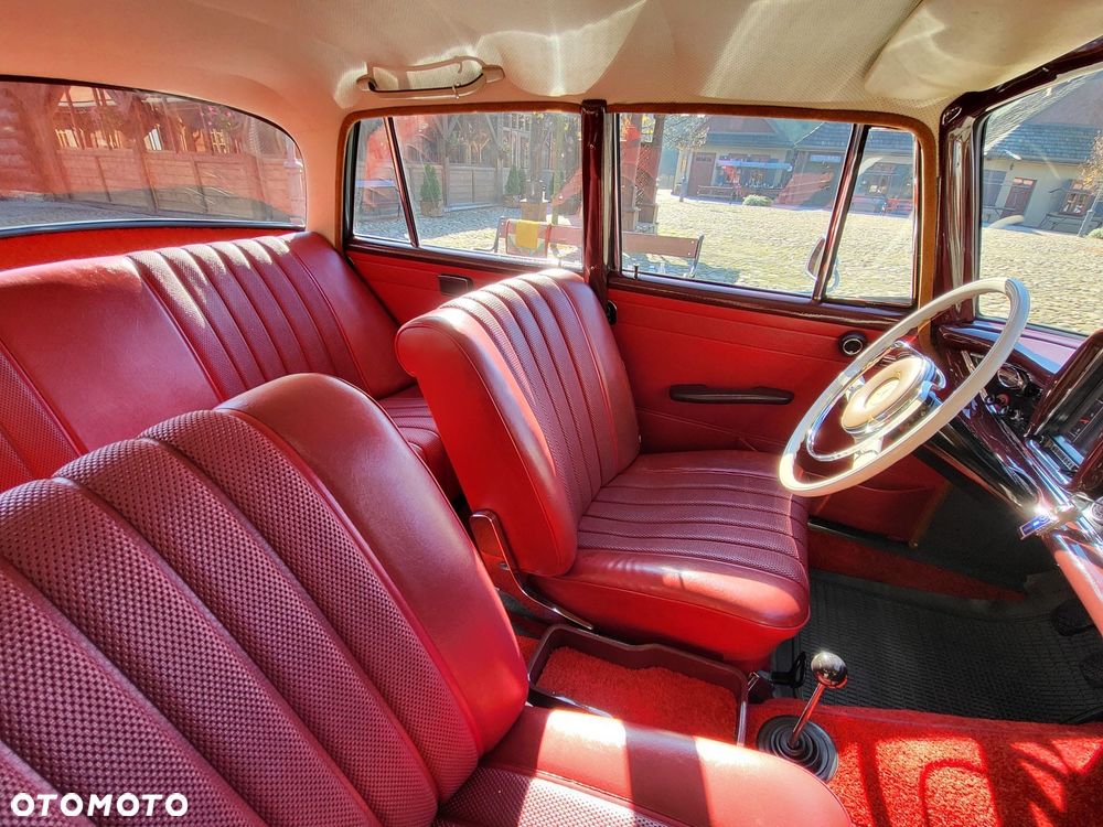 Mercedes-Benz Klasa E - 23