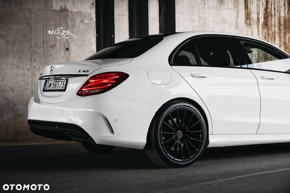 Mercedes-Benz Klasa C AMG 43 4-Matic - 5