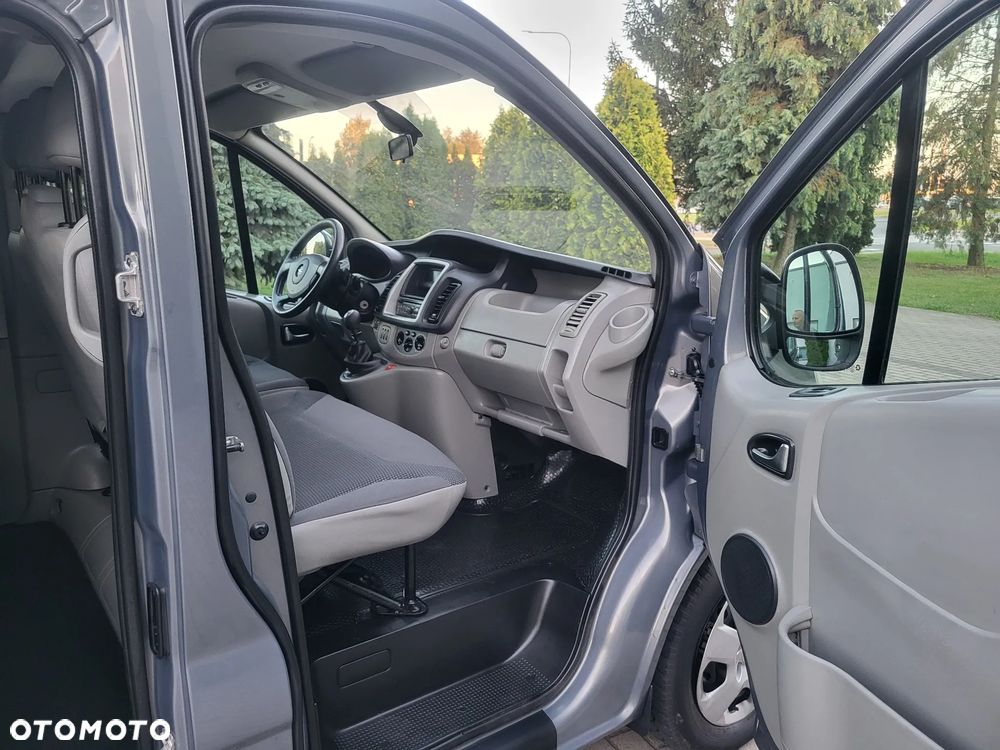 Opel Vivaro - 11