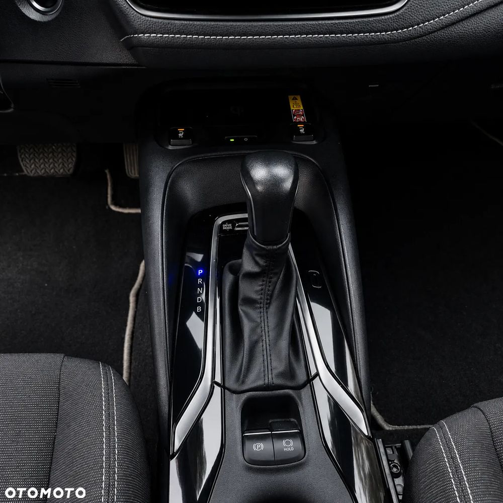 Toyota Corolla 1.8 Hybrid Comfort - 12
