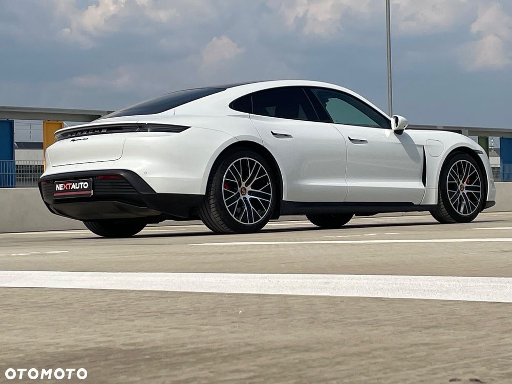 Porsche Taycan 4S Performance Plus - 13
