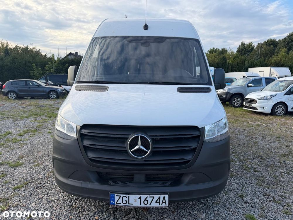 Mercedes-Benz Sprinter - 12