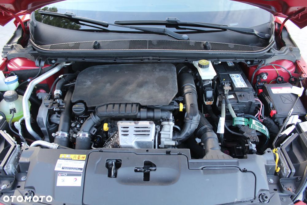 Peugeot 308 1.2 PureTech Allure S&S - 35