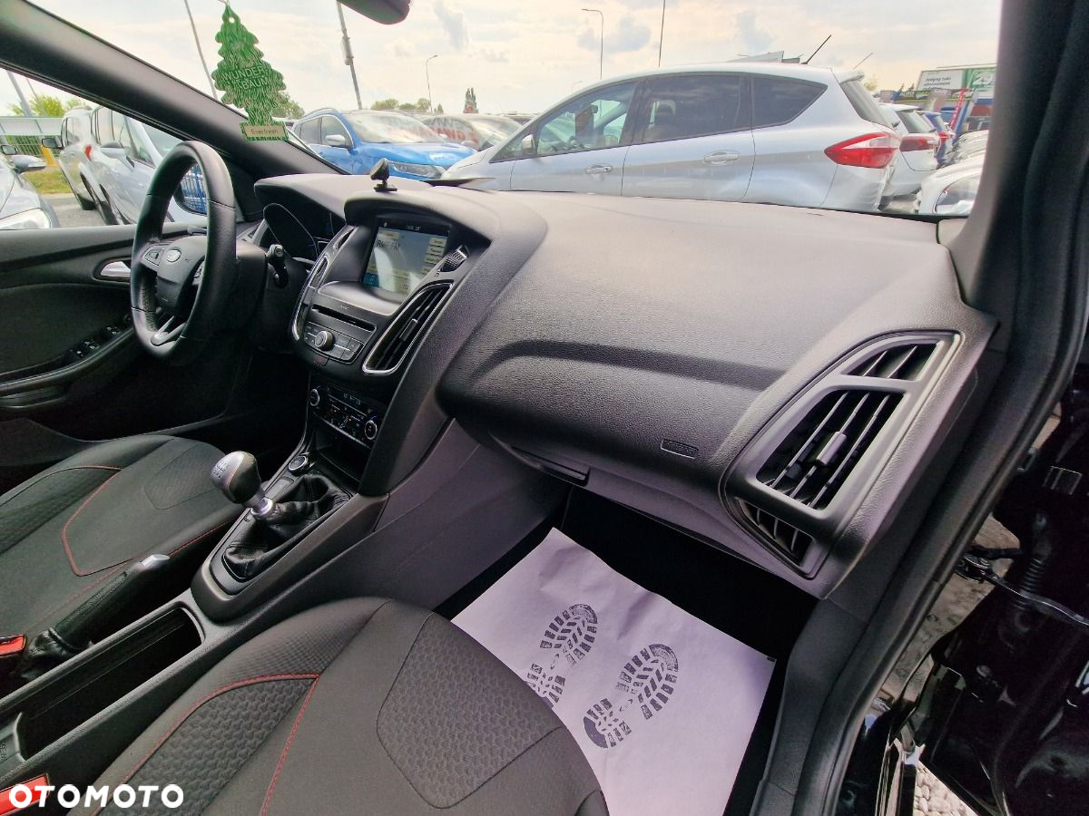 Ford Focus 1.0 EcoBoost ST-Line Red ASS - 23
