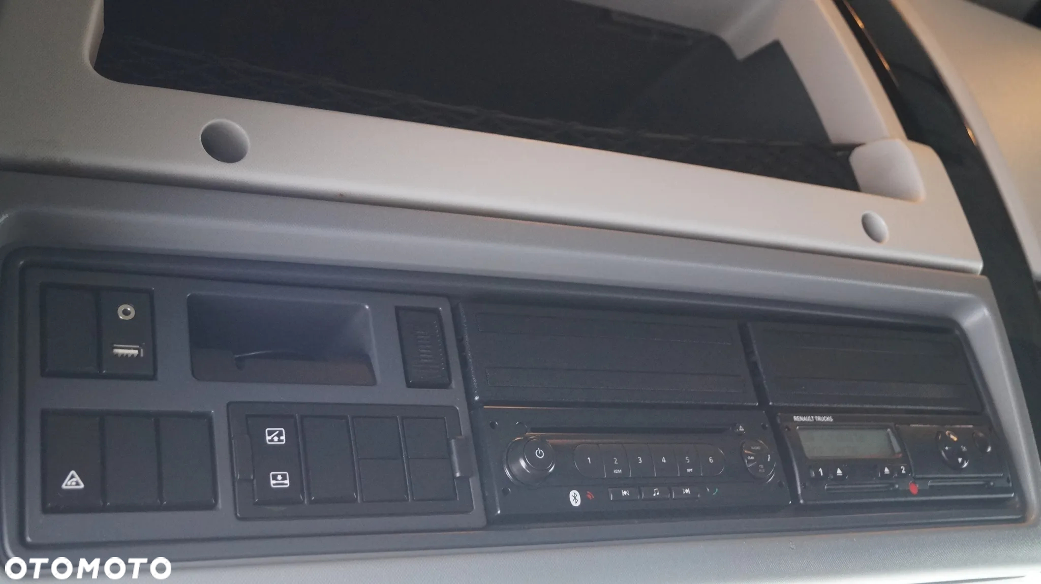 Renault Seria T - 20