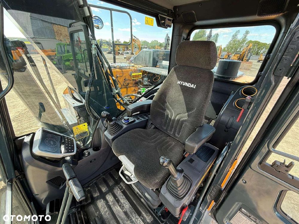 Hyundai HX 140 A L - 29
