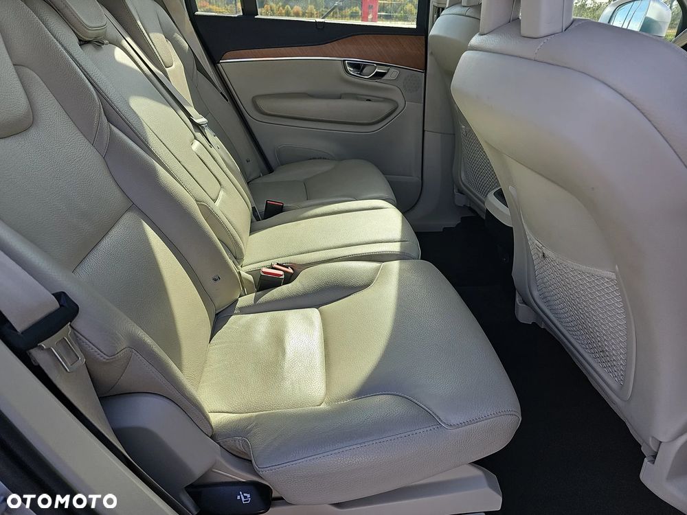 Volvo XC 90 B5 D AWD Inscription - 23