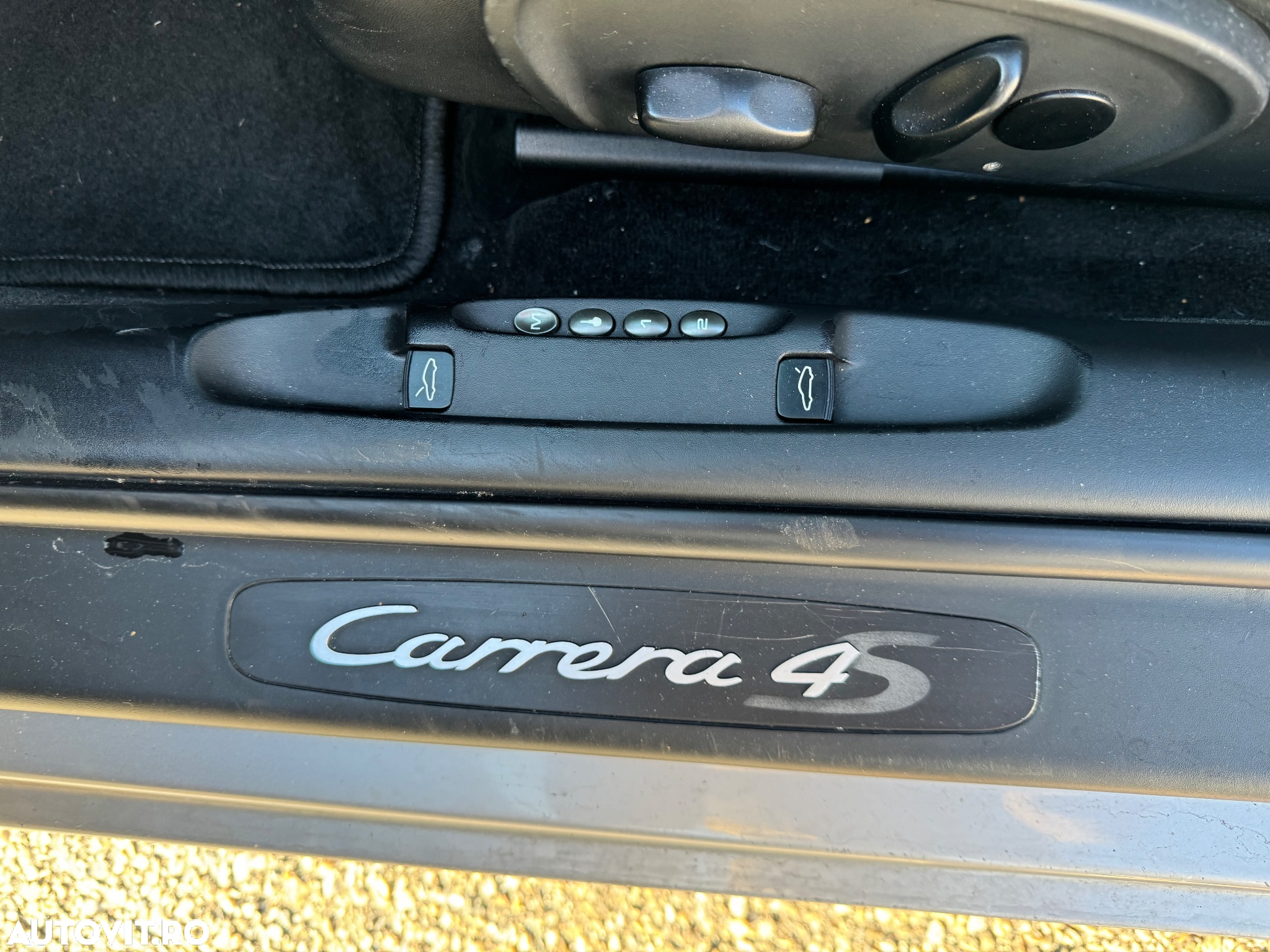 Porsche 911 Carrera 4S - 15