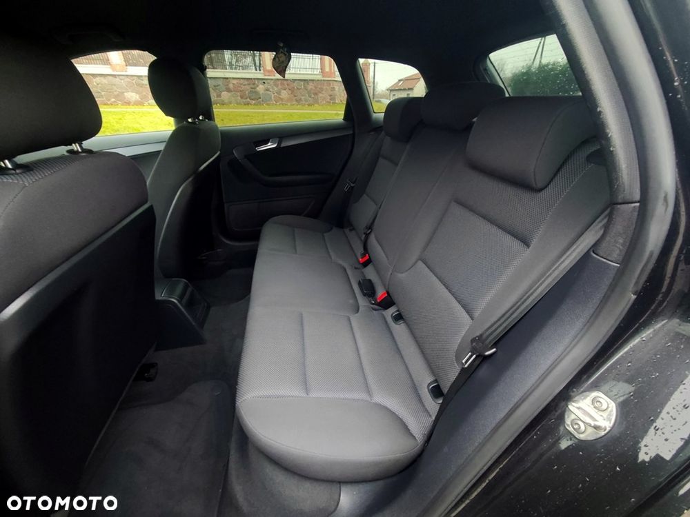 Audi A3 Sportback 1.2 TFSI Attraction - 29