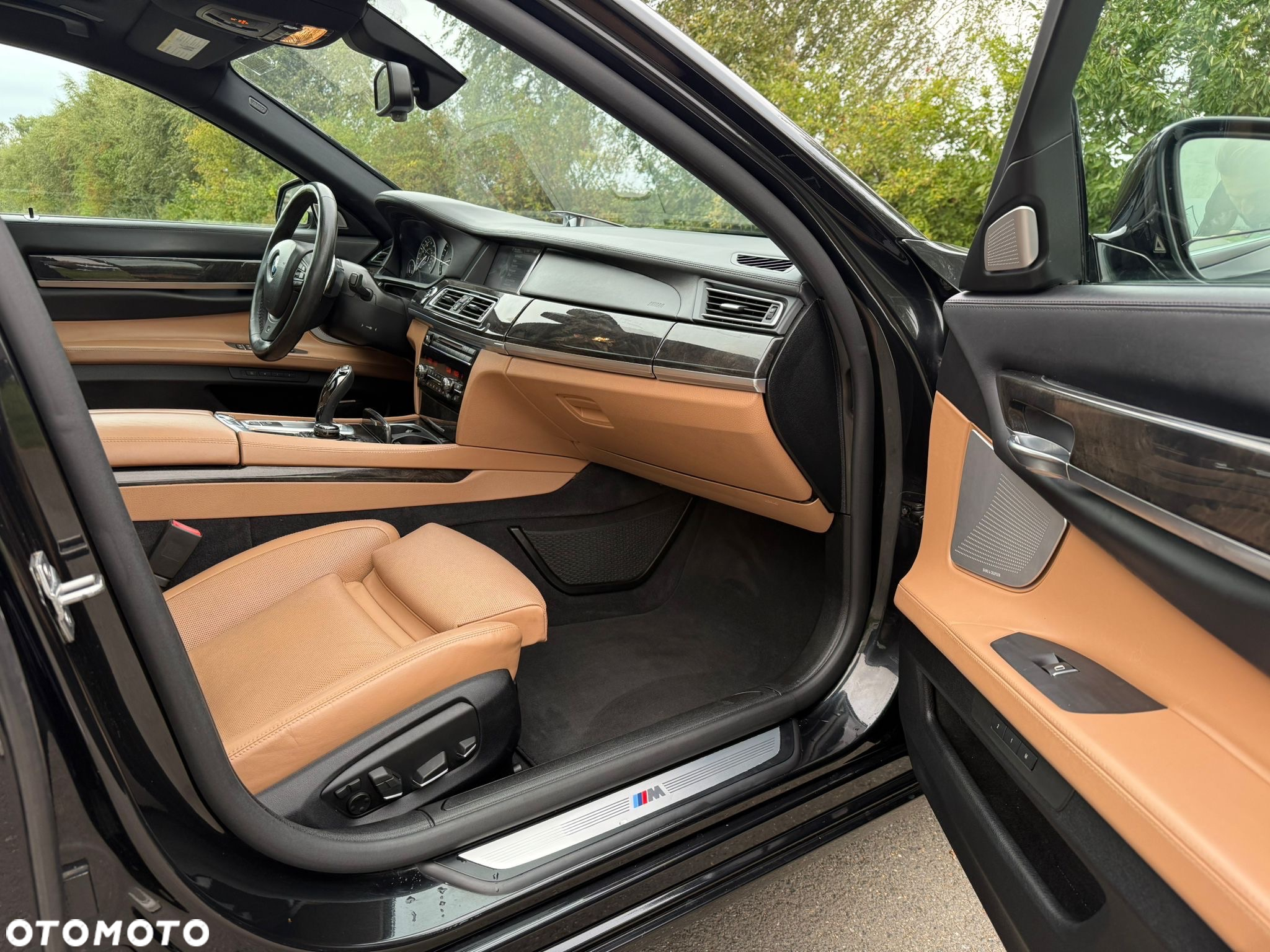 BMW Seria 7 750Li - 13