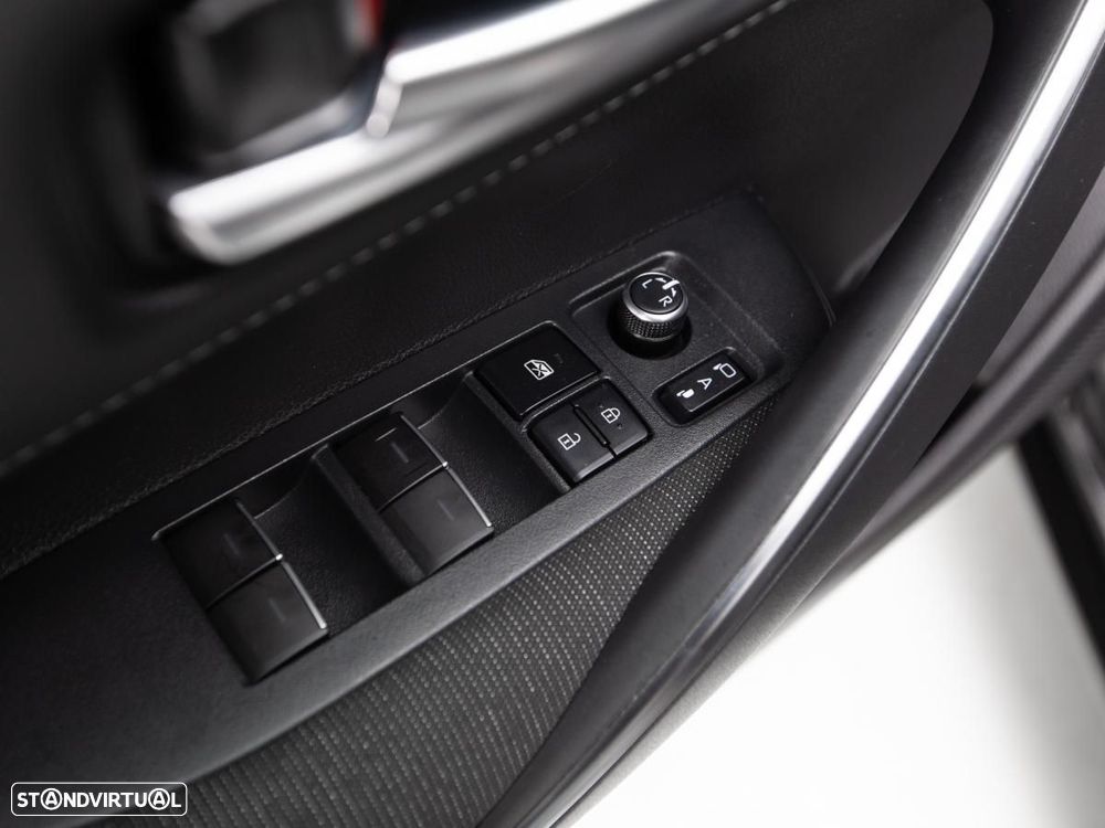 Suzuki Swace 1.8L CVT GLE Hybrid - 14