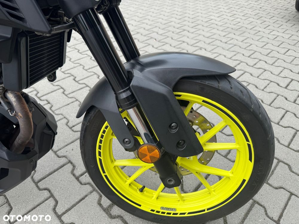 Yamaha MT - 4