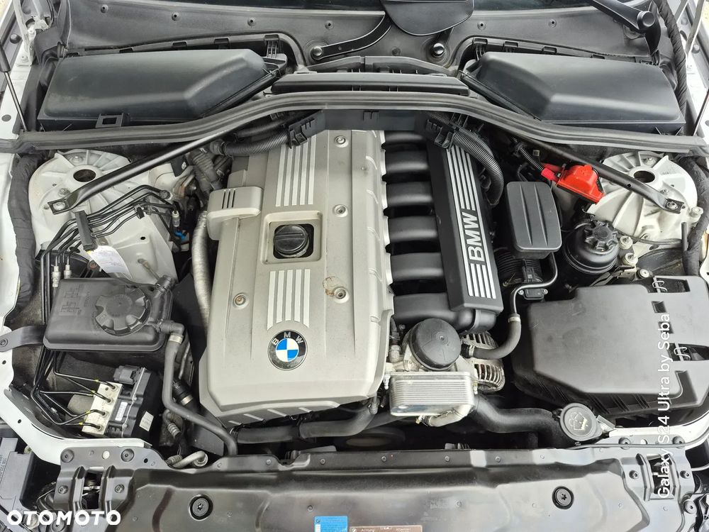 BMW Seria 5 523i - 26