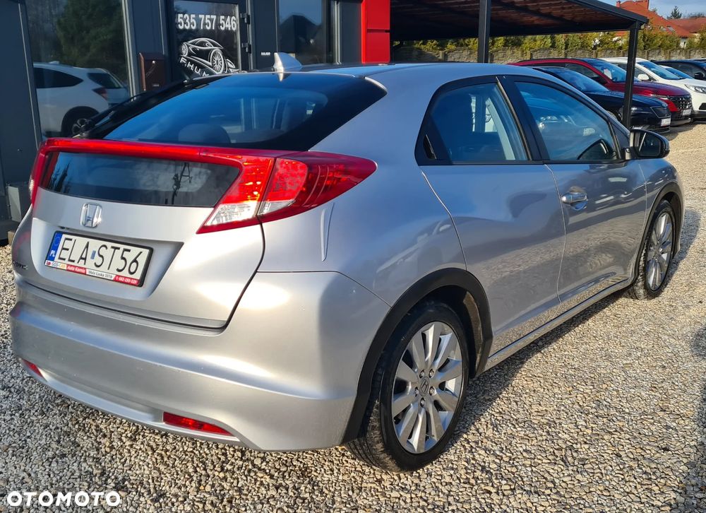 Honda Civic 2.2 i-DTEC S - 17