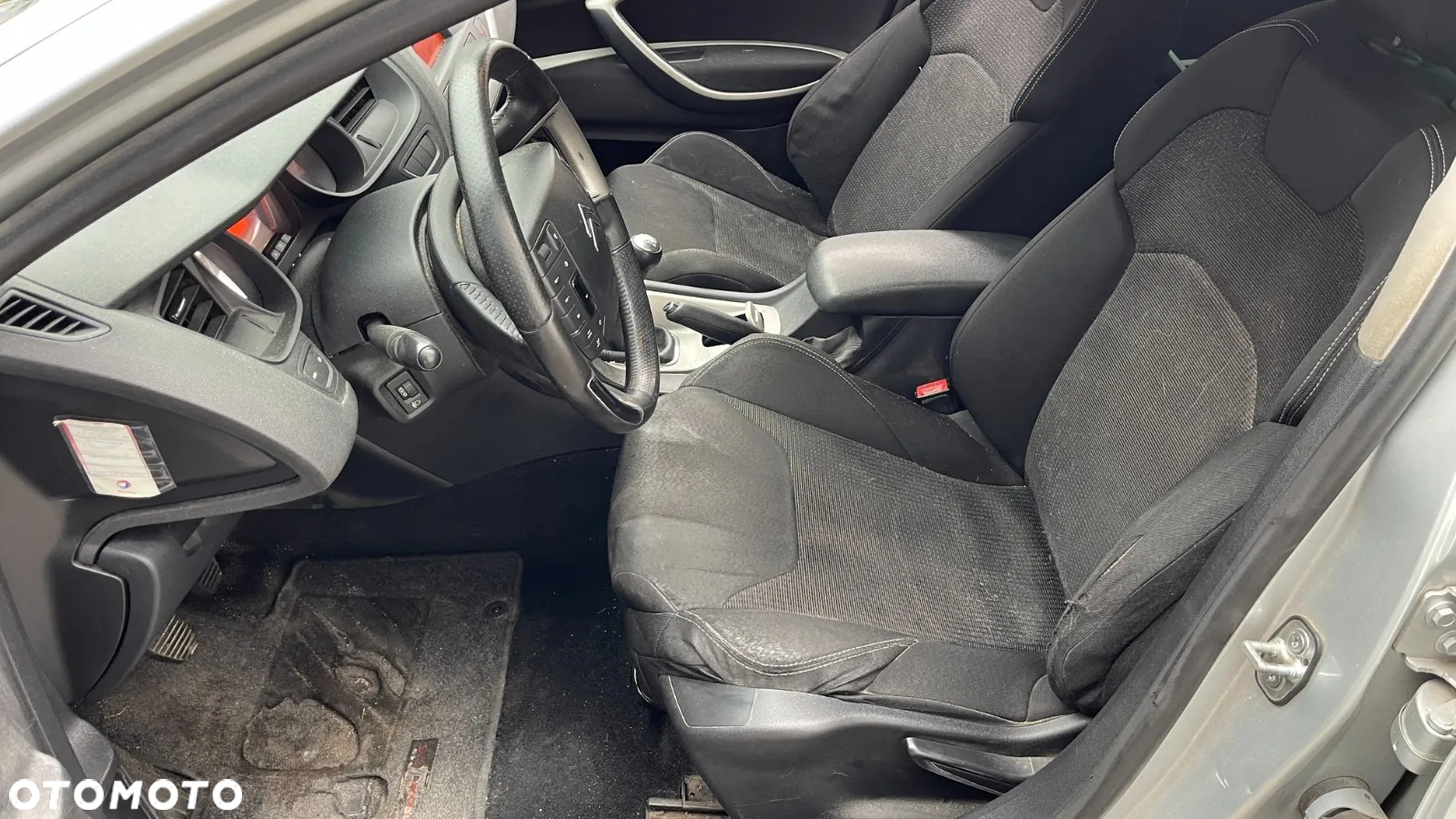 Citroën C5 1.6 HDi Attraction - 8