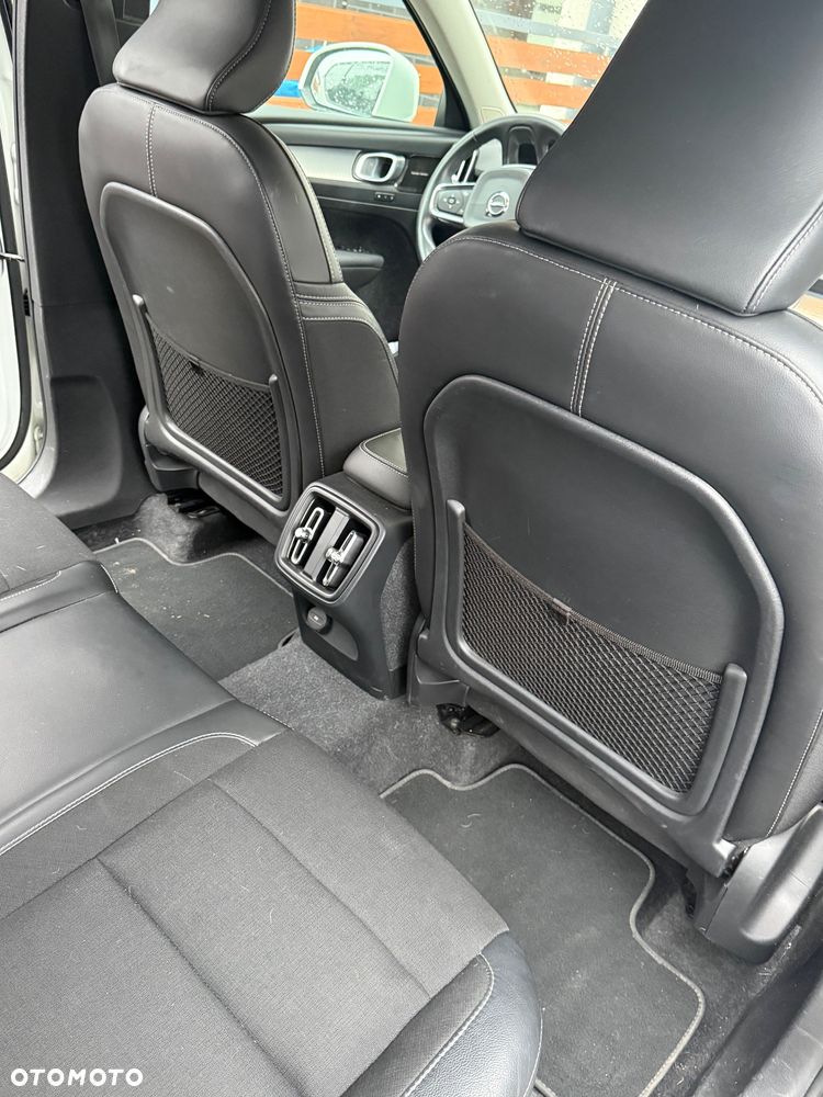 Volvo XC 40 T3 Momentum Pro - 13