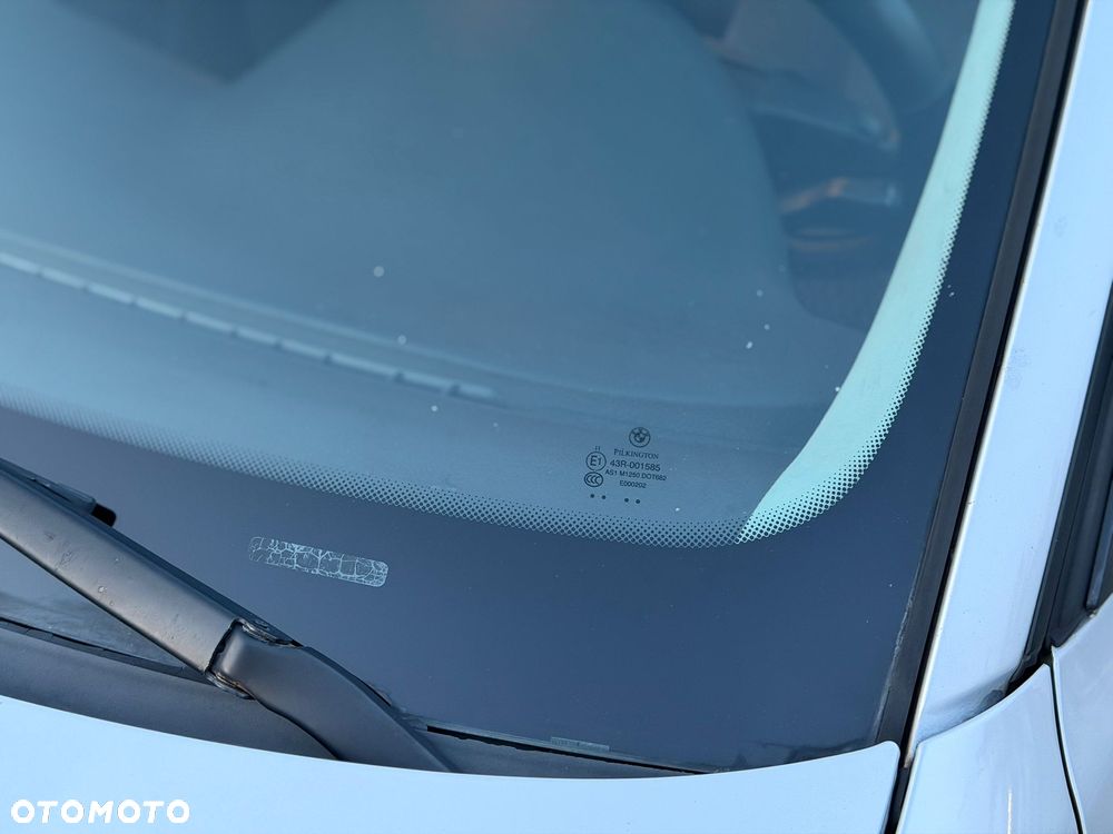 BMW Seria 3 318i - 15