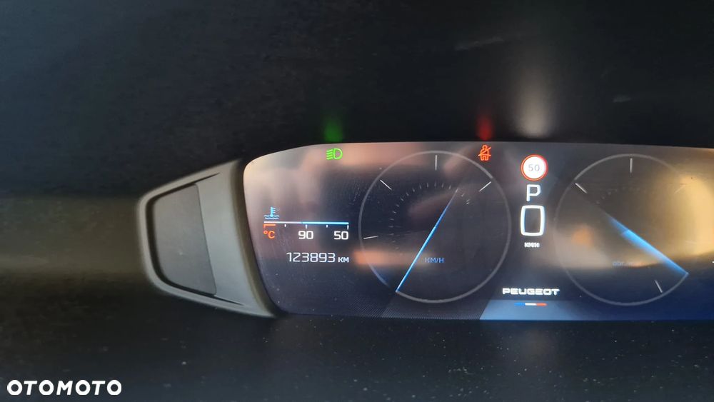 Peugeot 308 1.2 PureTech Active Pack S&S EAT8 - 24