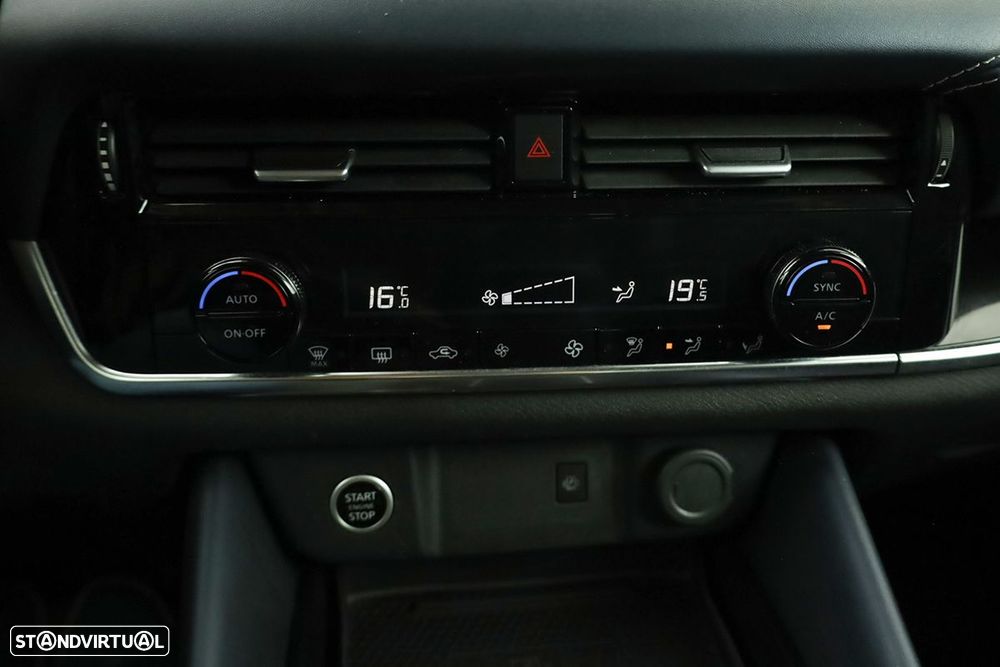 Nissan Qashqai 1.3 DIG-T N-Connecta Xtronic - 13