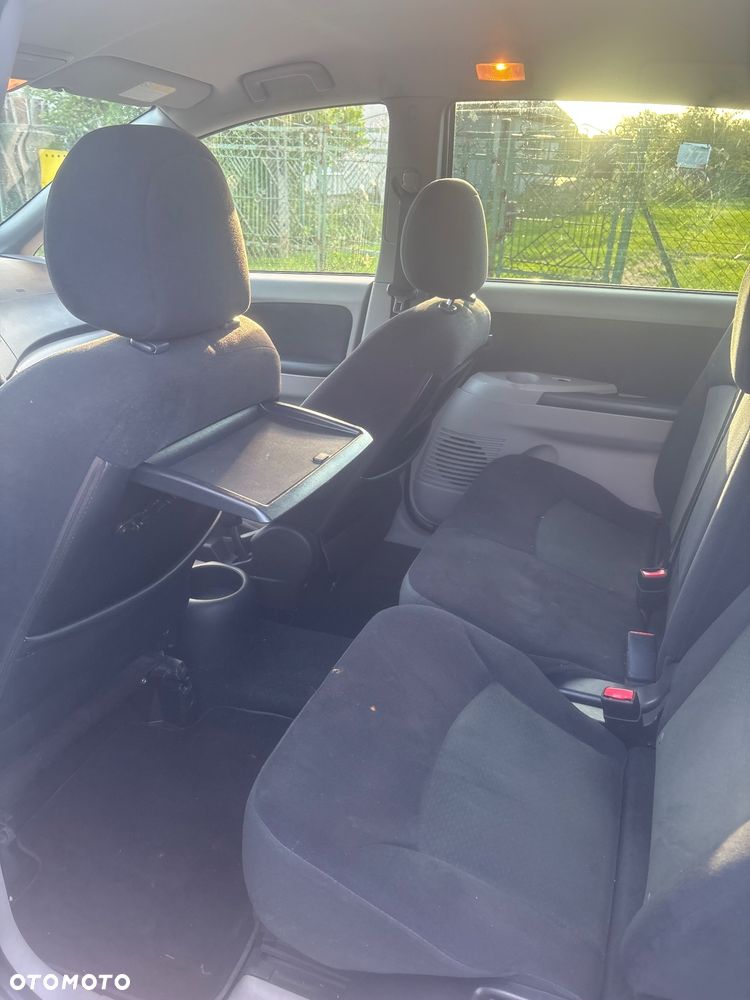 Mitsubishi Grandis 2.0 DI-D 7-Sitzer Intense - 12