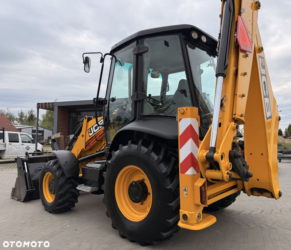 JCB 3CX CONTRACTOR - 9