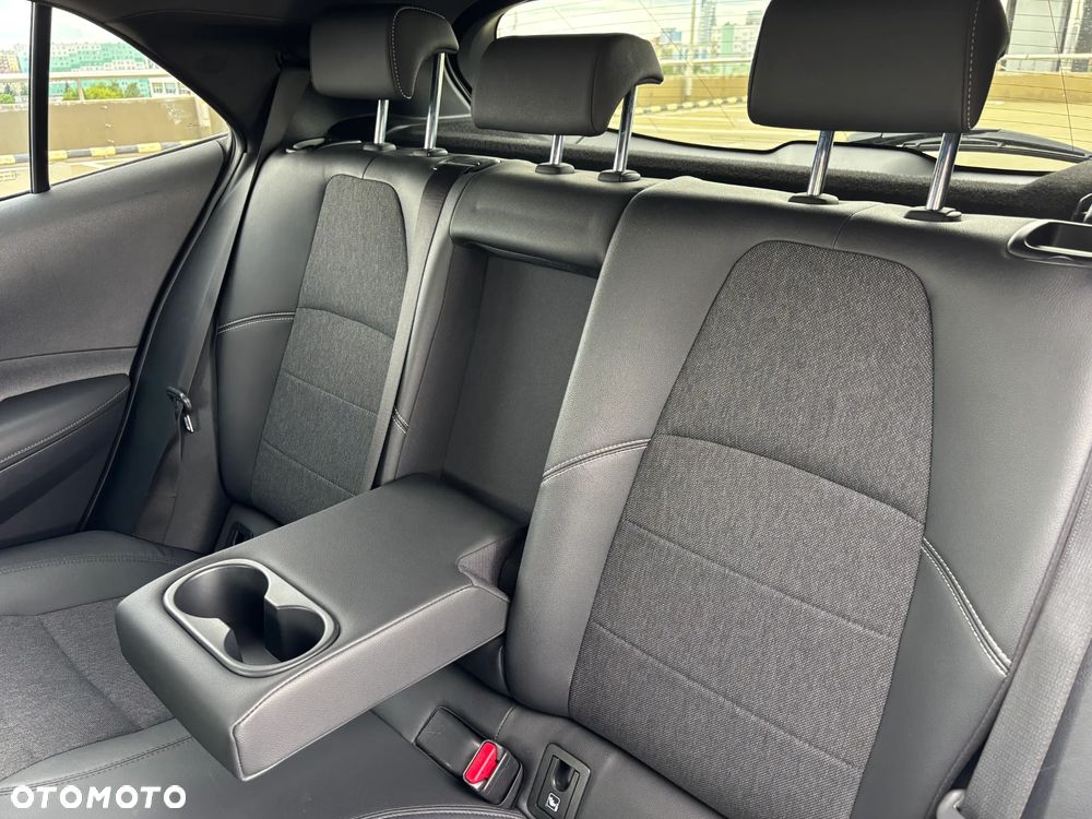 Toyota Corolla 1.8 Hybrid Executive - 33
