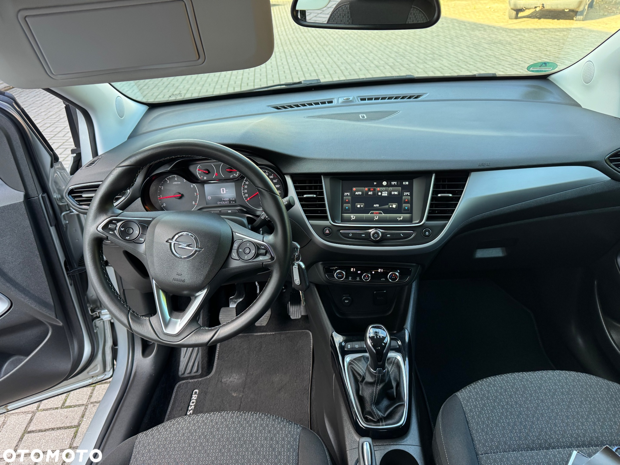 Opel Crossland X 1.2 120 Lat - 33