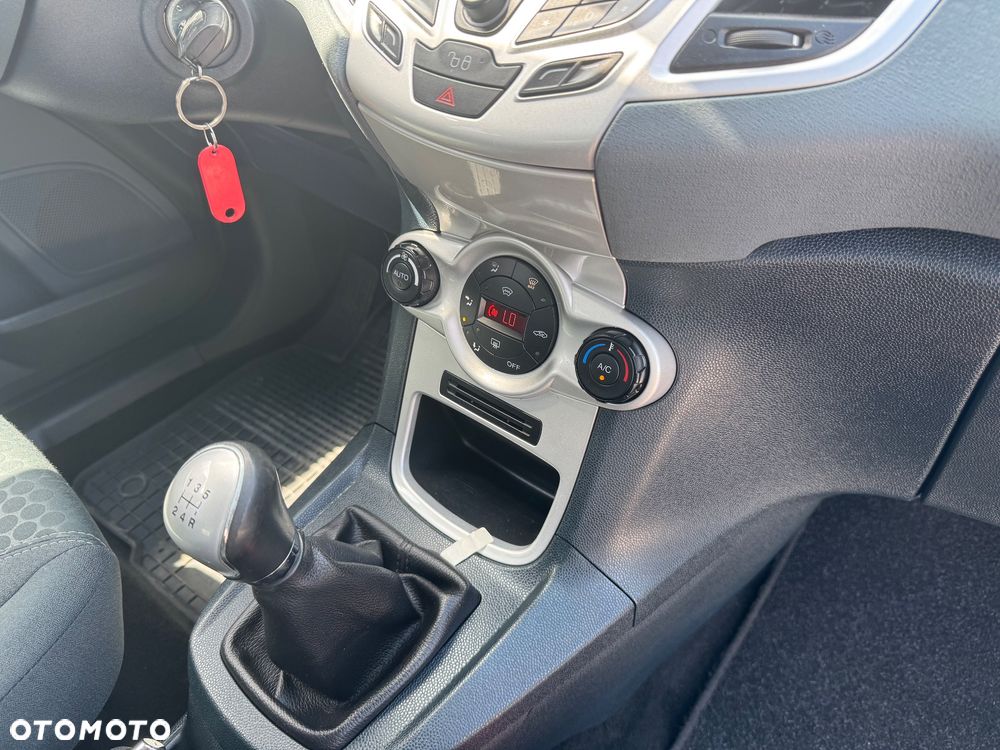 Ford Fiesta 1.4 Titanium - 17