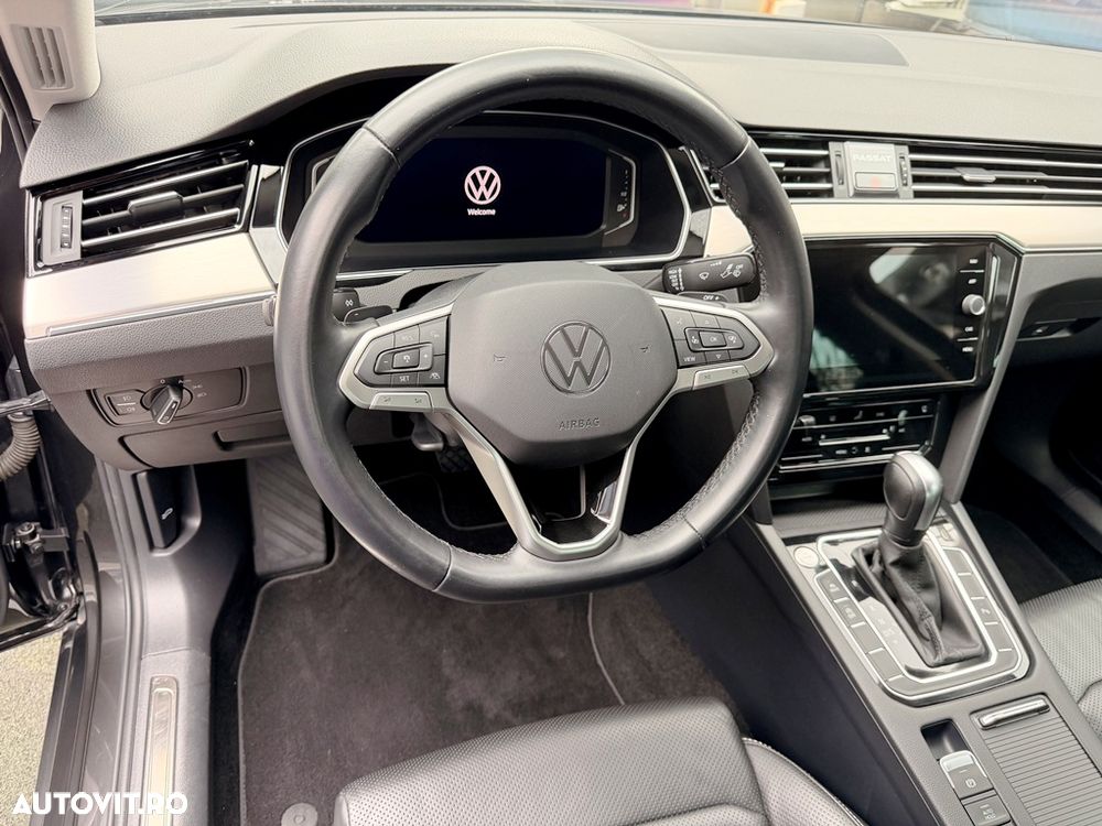 Volkswagen Passat 2.0 TDI DSG Highline - 16