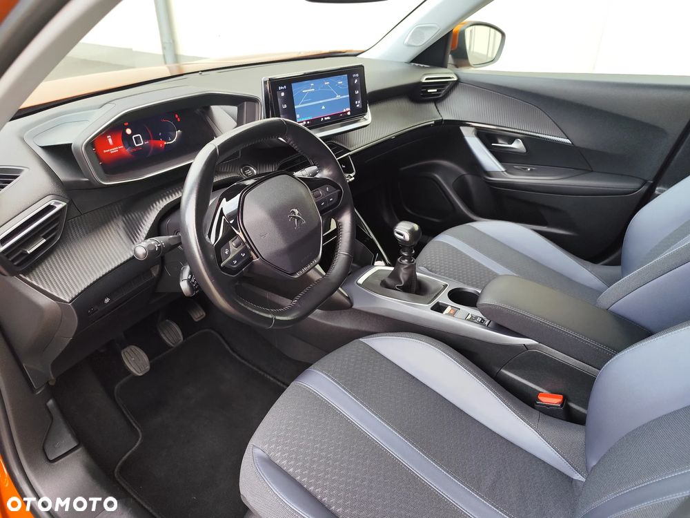Peugeot 2008 1.2 PureTech Allure S&S - 29
