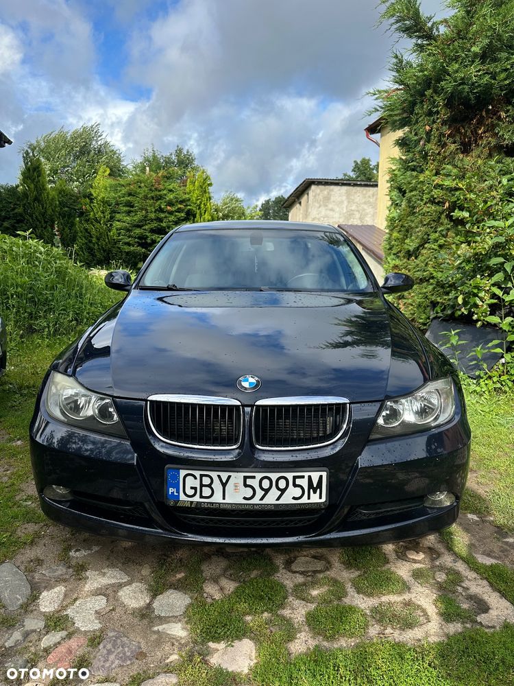 BMW Seria 3 320i - 1