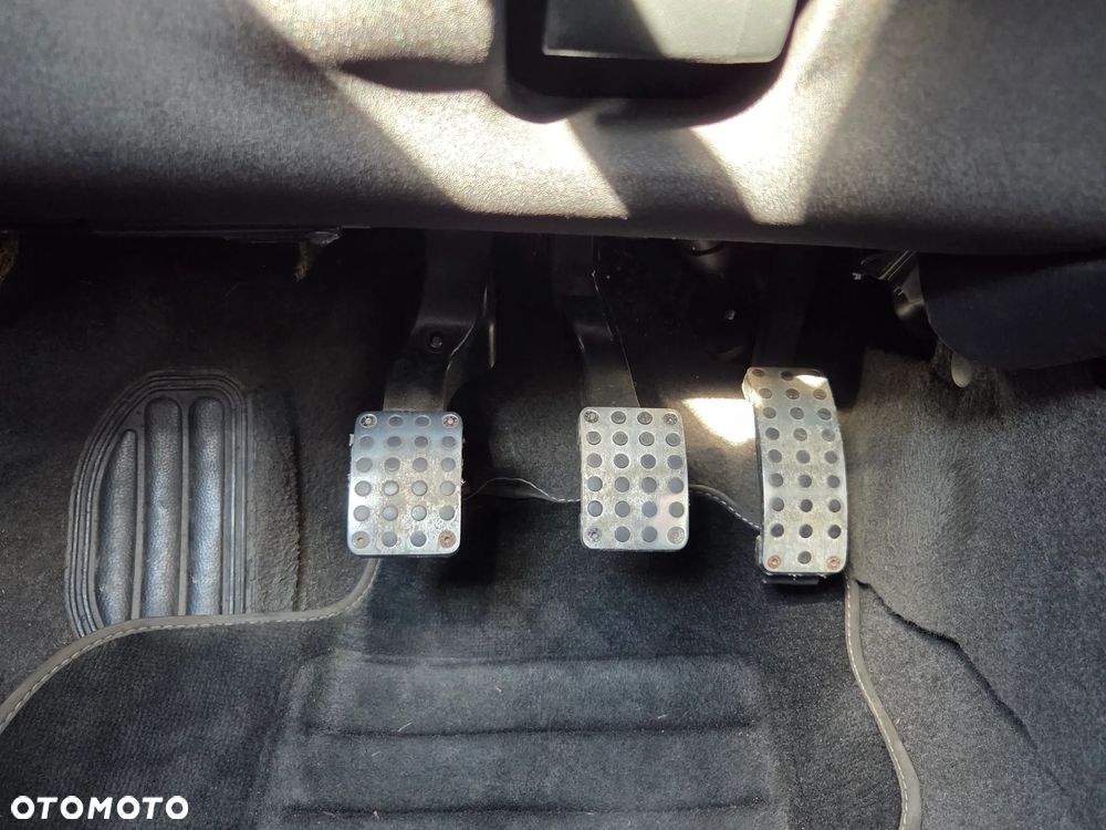 Alfa Romeo 147 1.6 Twin Spark Black Line - 18