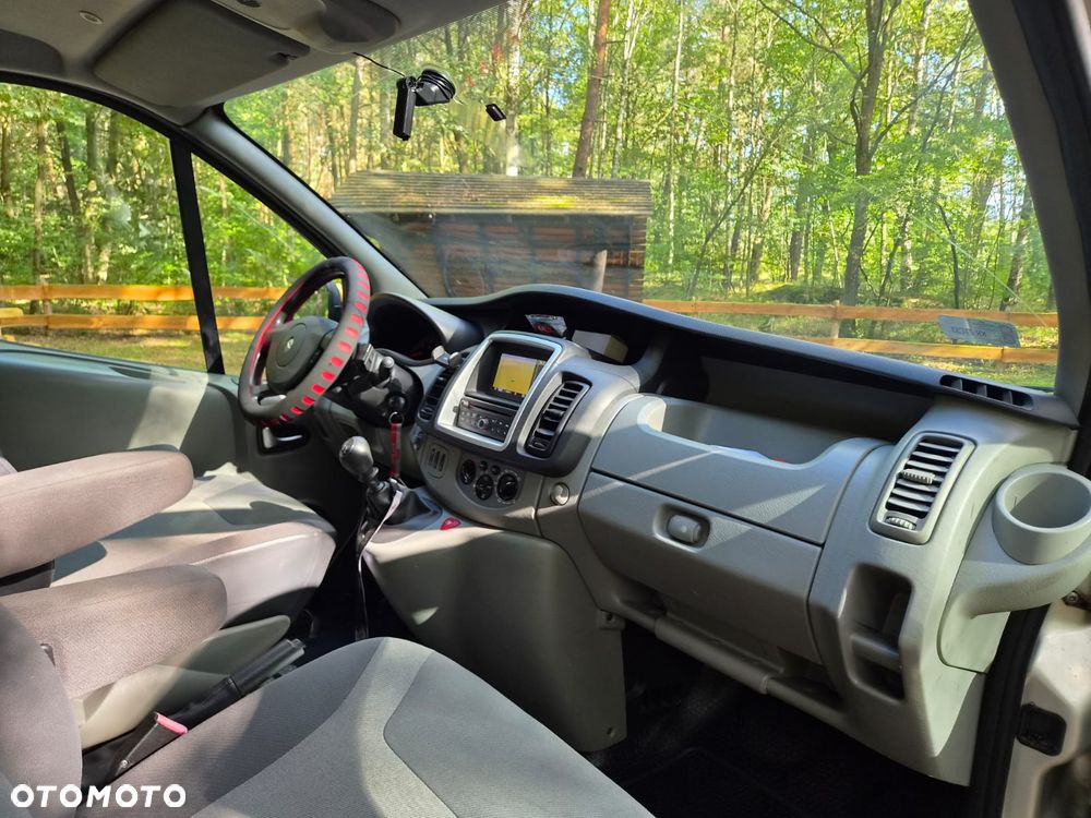 Renault Trafic - 16