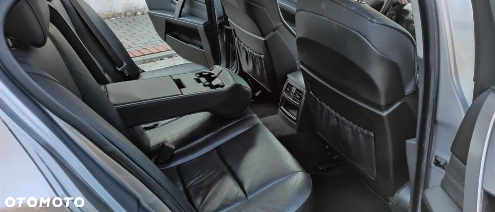 BMW Seria 5 - 33