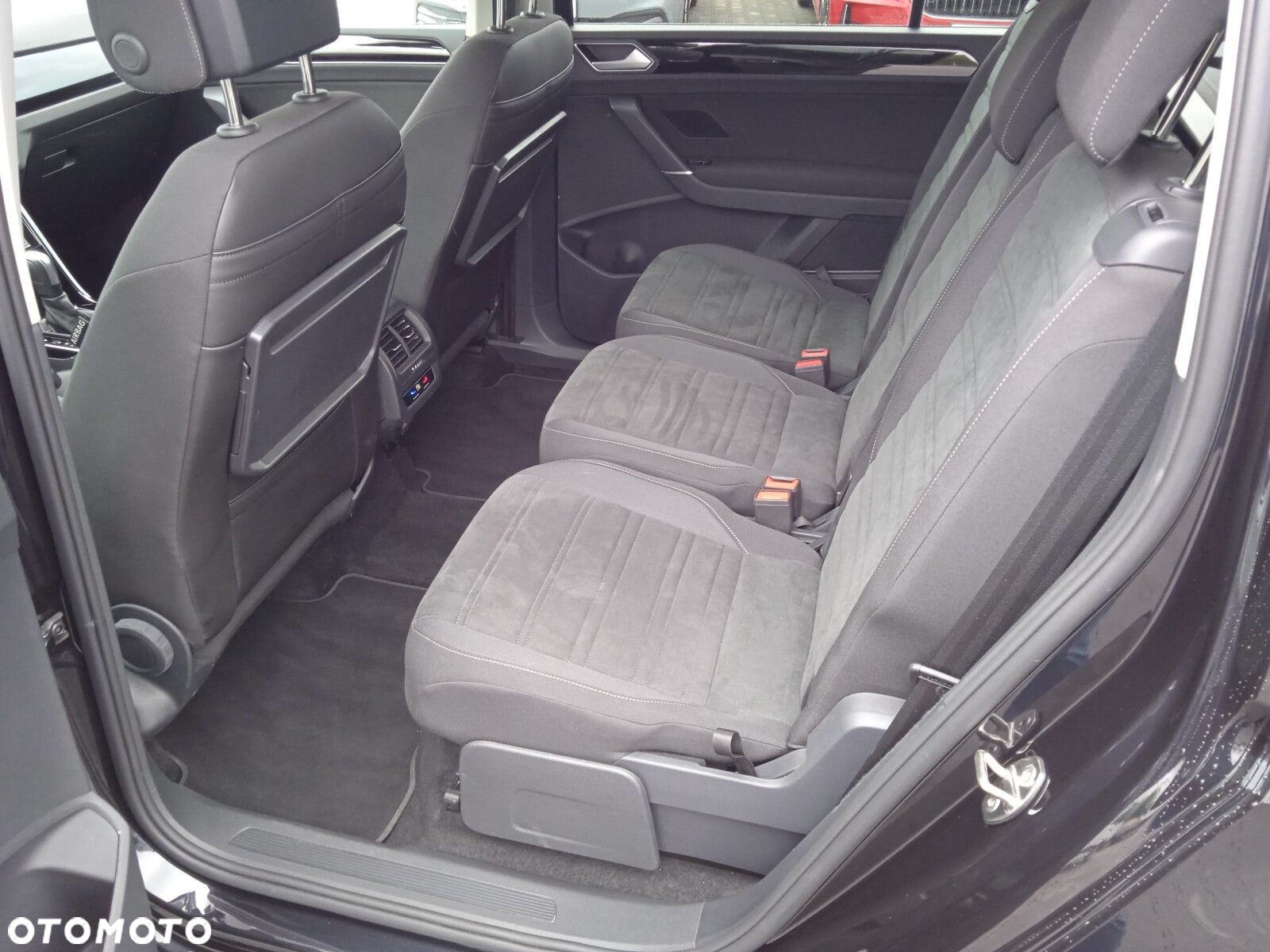 Volkswagen Touran 1.5 TSI EVO Highline DSG - 13