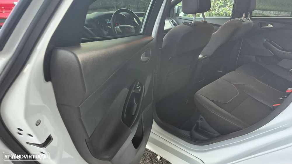 Ford Focus 1.0 SCTi ST-Line - 8