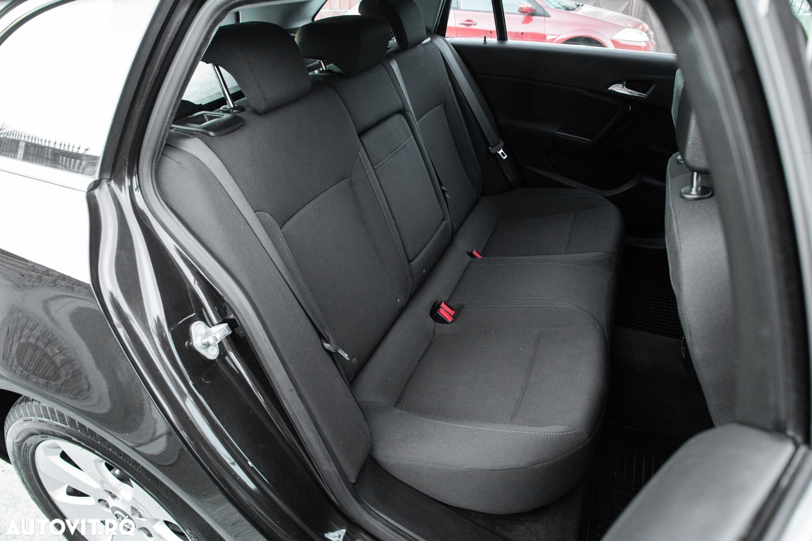 Opel Insignia 2.0 CDTI ecoFLEX Start/Stop Business Innovation - 12