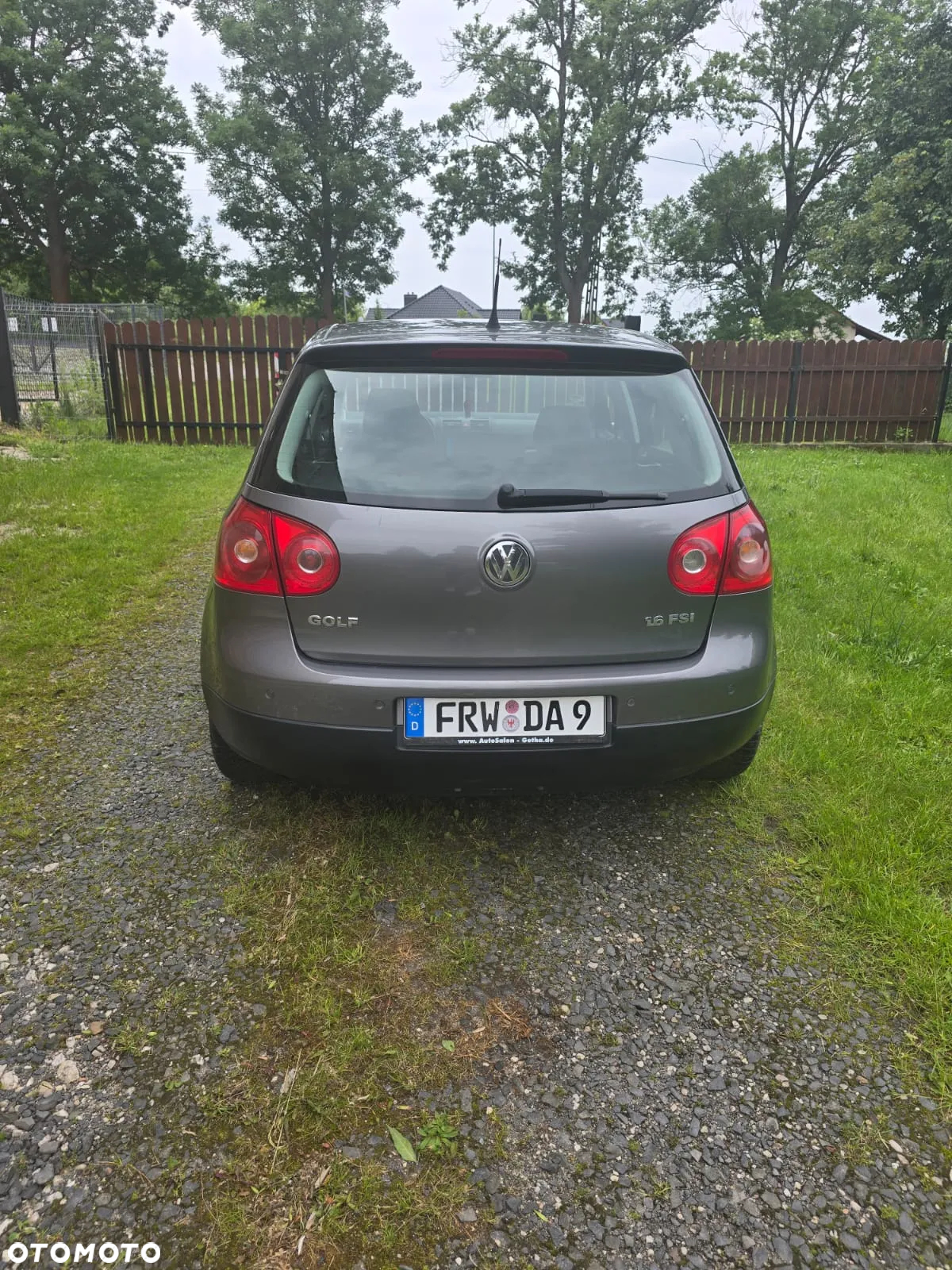 Volkswagen Golf 1.6 FSI Tour - 3
