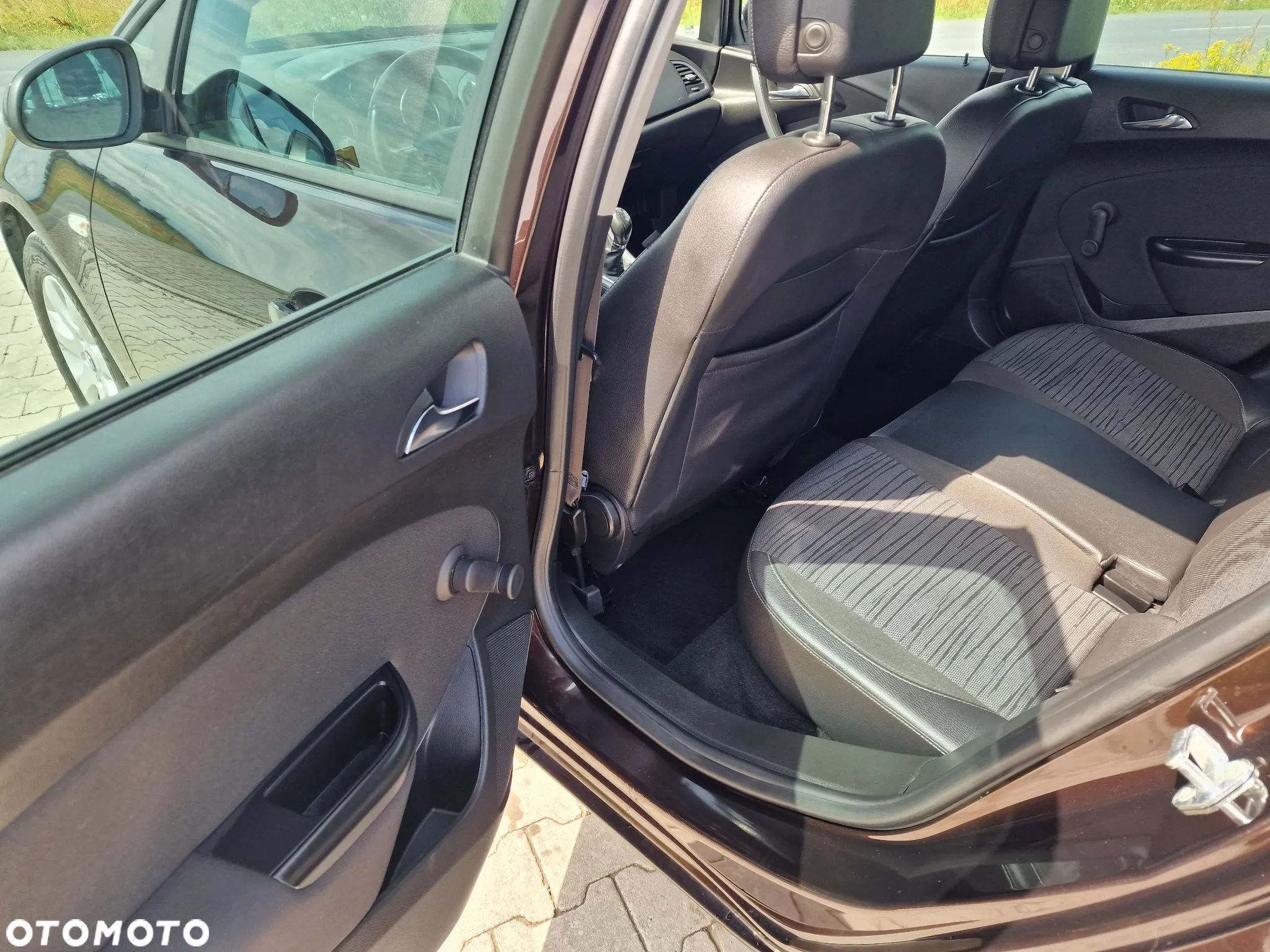 Opel Astra 1.6 D (CDTI) Start/Stop Sports Tourer Edition - 19