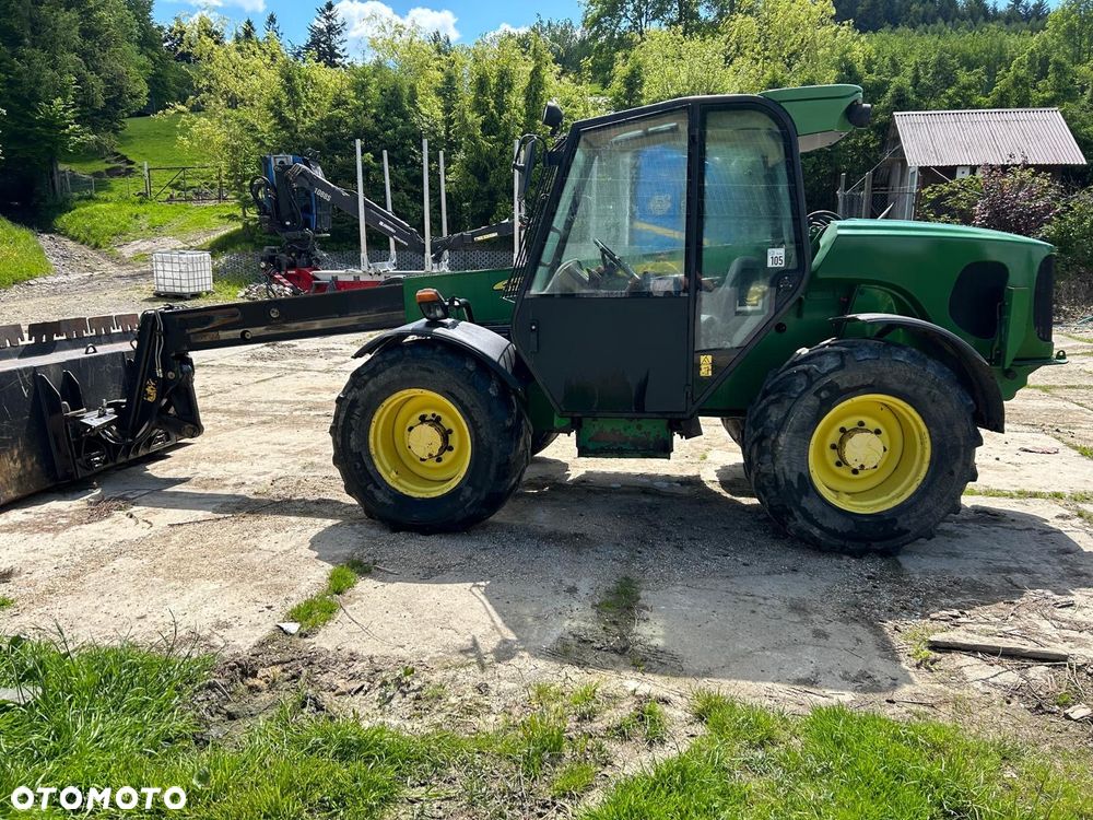 John Deere 3215 - 2