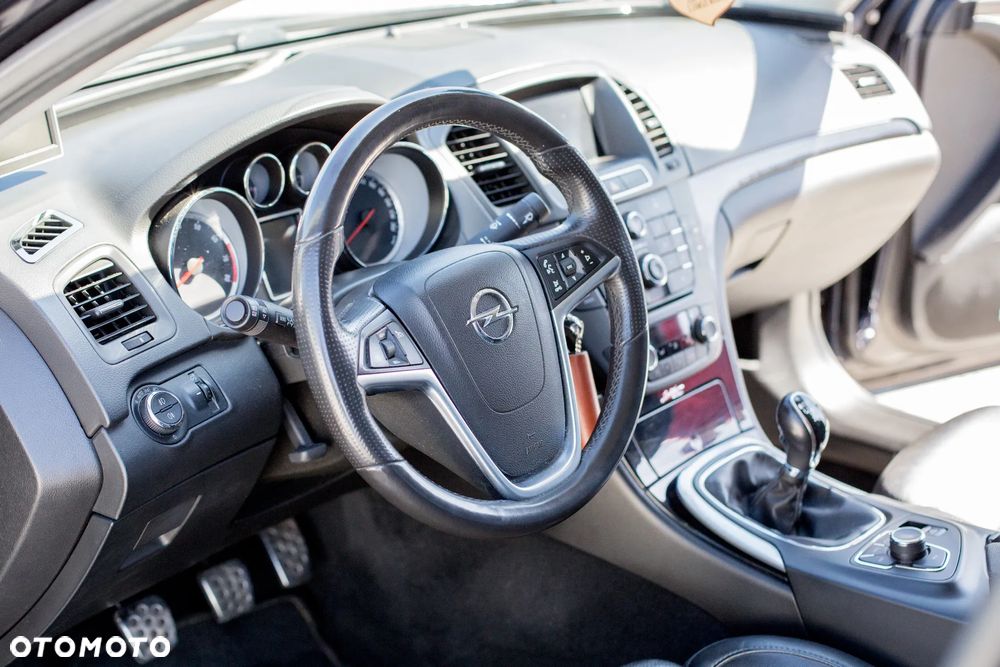 Opel Insignia 2.8 Turbo 4x4 Cosmo - 37