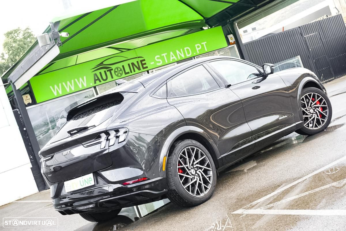 Ford Mustang Mach-E AWD GT - 8