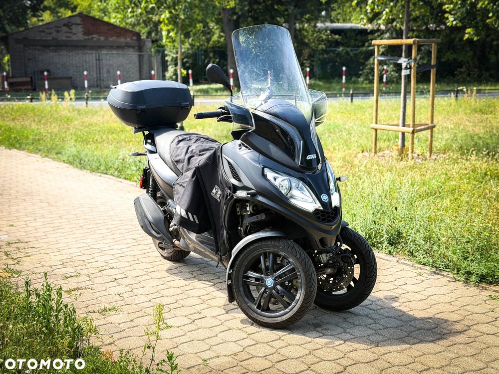 Piaggio MP-3 - 10