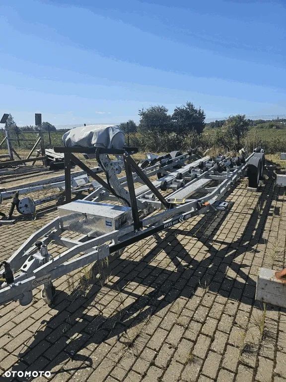 Lorries PP35 8825 - 2