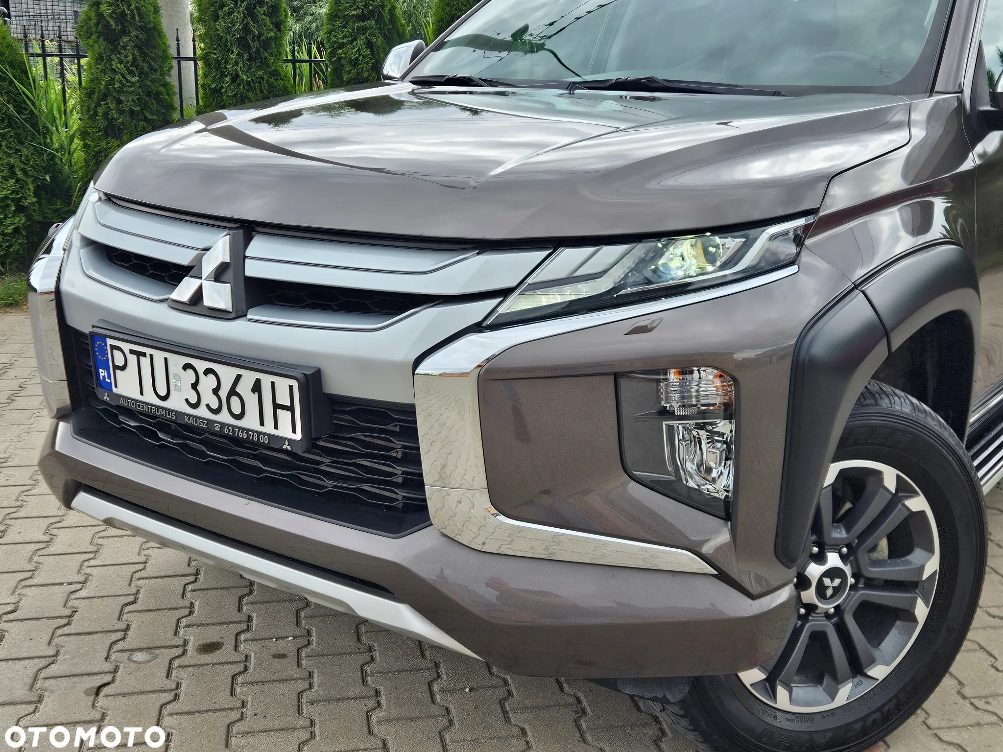 Mitsubishi L200 2.2 d DC Instyle Plus - 27