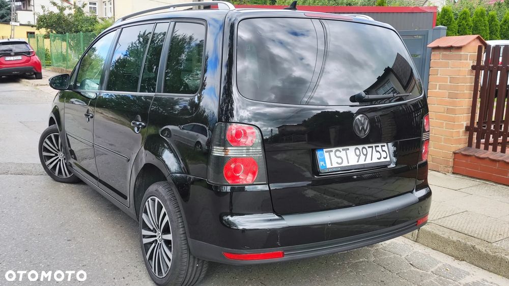 Volkswagen Touran 2.0 TDI DPF Highline - 37