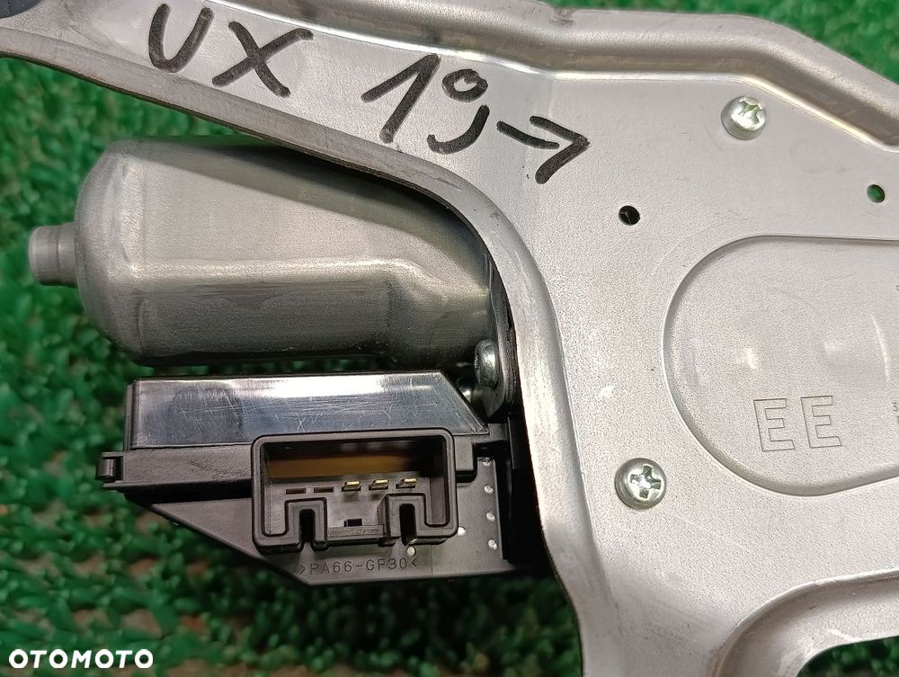 LEXUS UX od 2019r Silniczek Wycieraczki Tył - 3