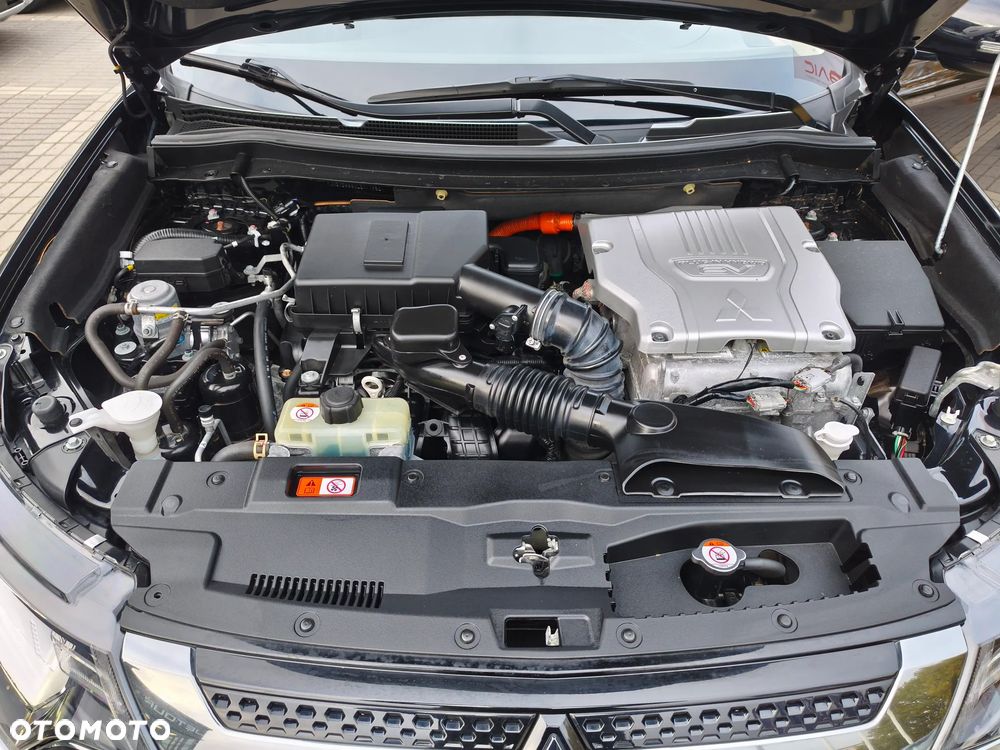 Mitsubishi Outlander 2.4 4WD - 38